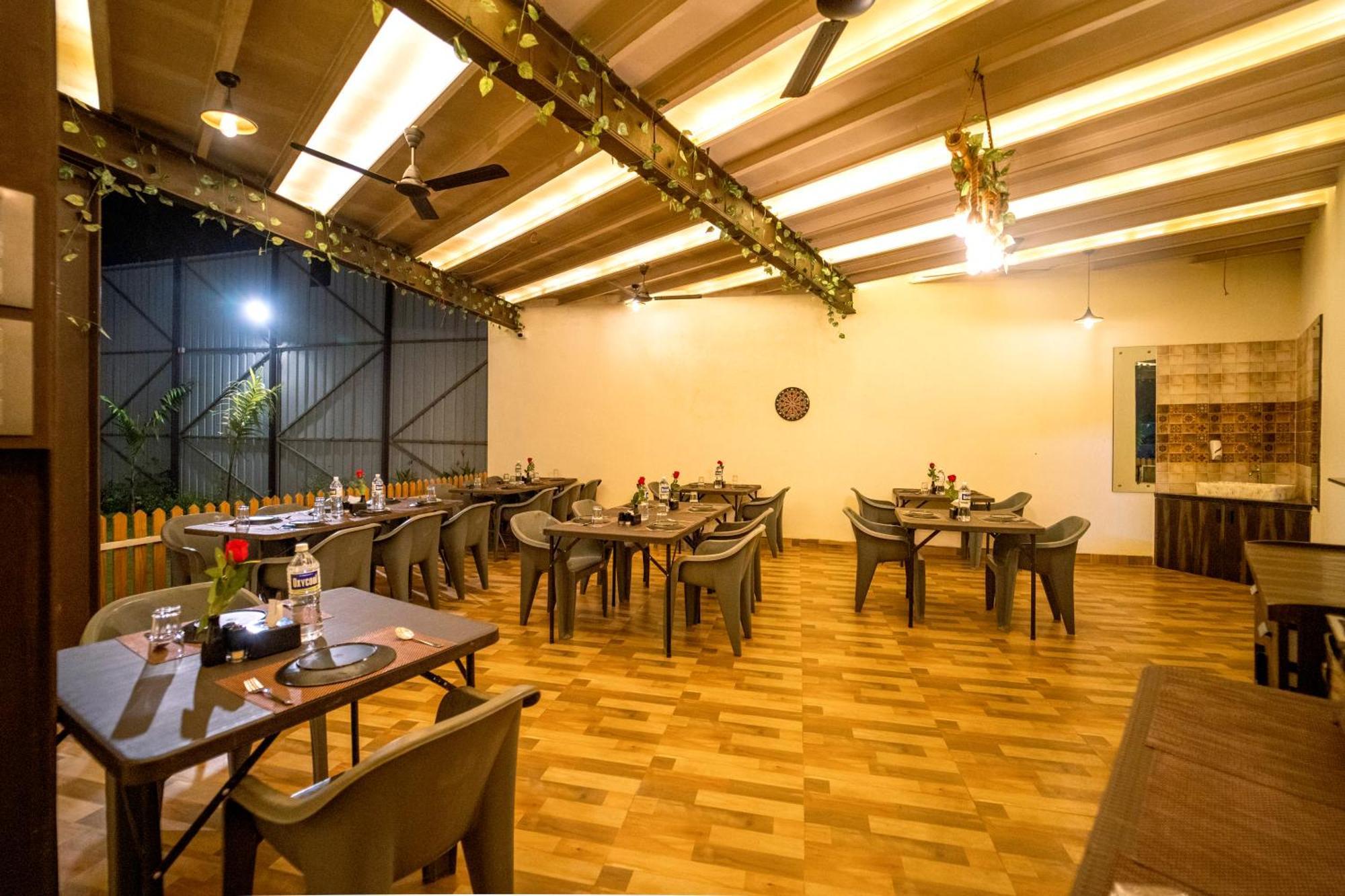 Eleven Petals Resort Nāgaon Exterior foto