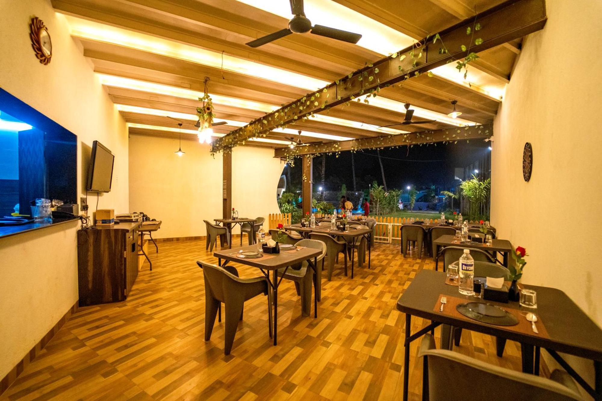 Eleven Petals Resort Nāgaon Exterior foto