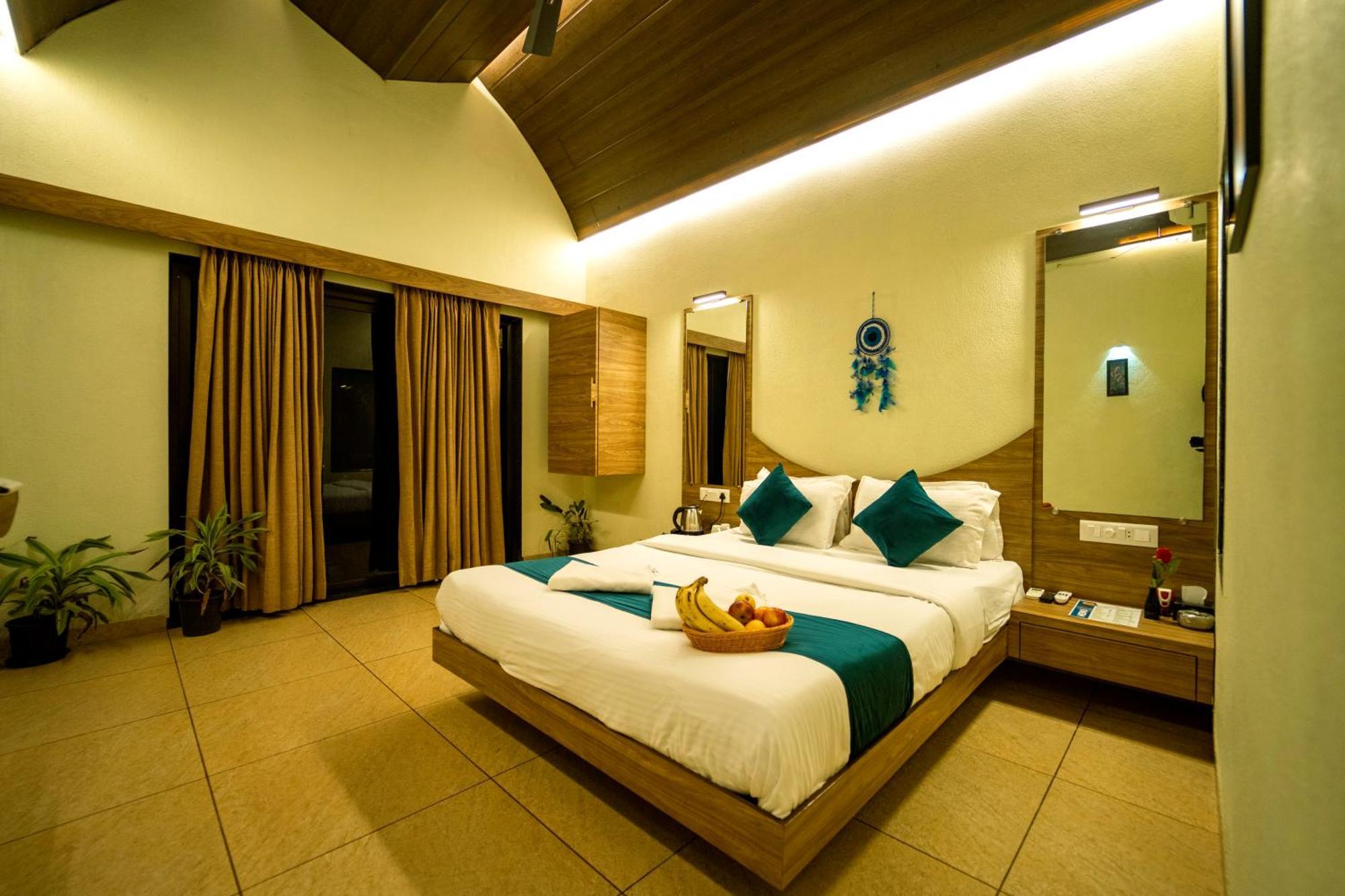 Eleven Petals Resort Nāgaon Exterior foto