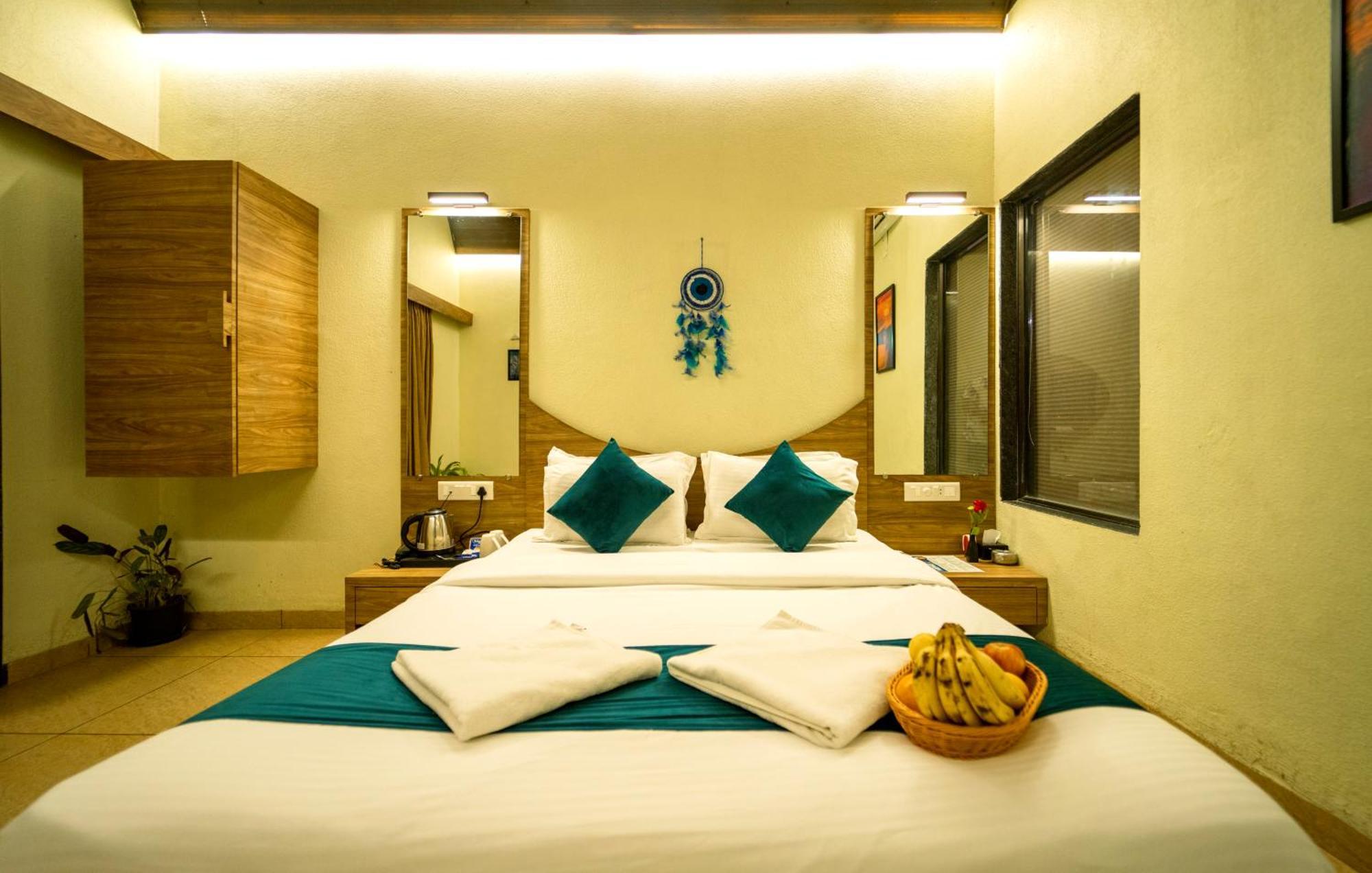 Eleven Petals Resort Nāgaon Exterior foto