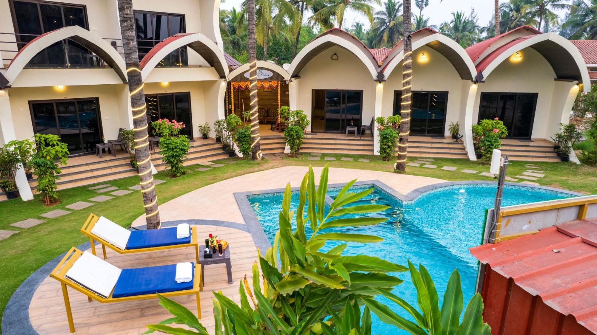 Eleven Petals Resort Nāgaon Exterior foto
